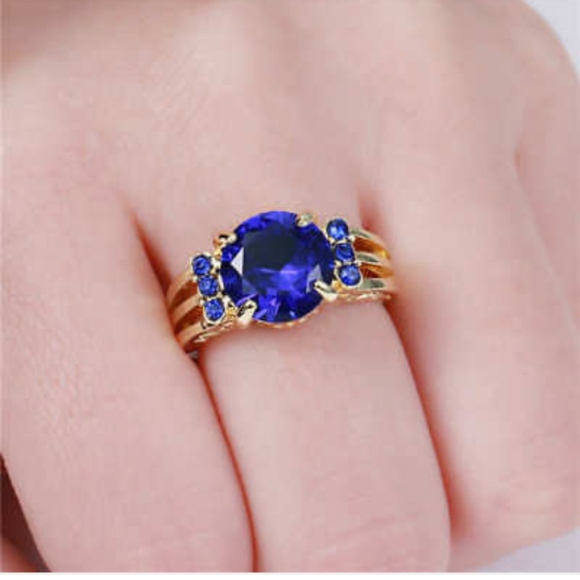 Jewelry - New blue stone cz ring